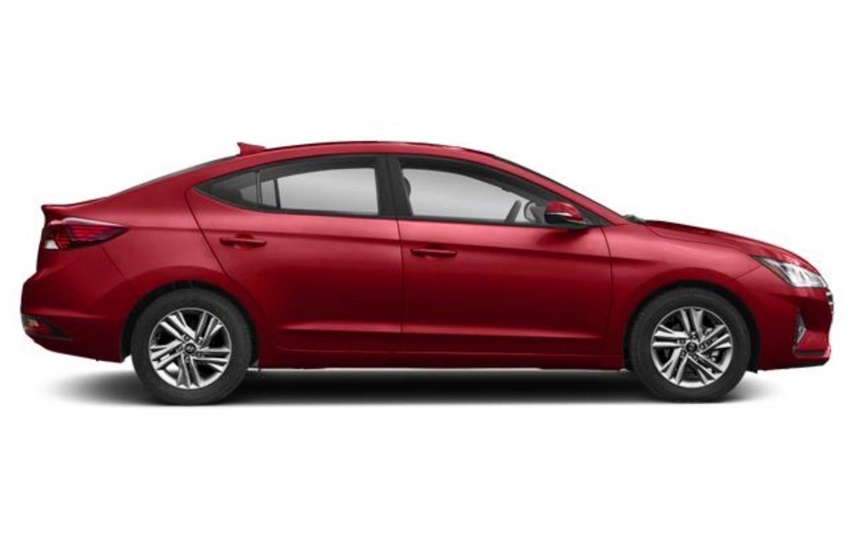 Hyundai Elantra — location à Abidjan
